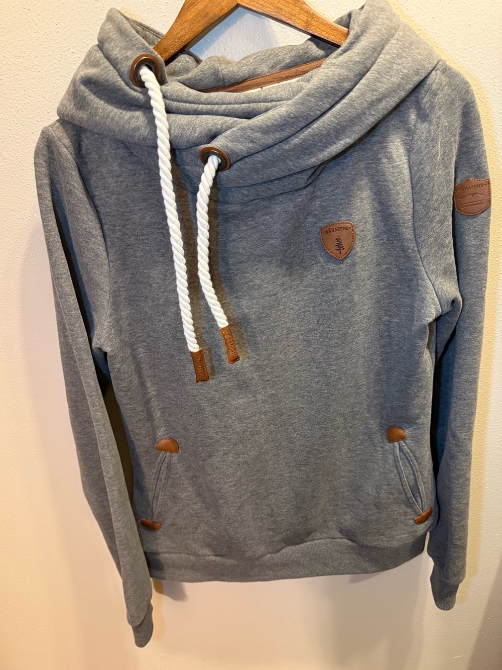 Wanakome Medium Grey Pullover Hoodie with Rope Drawstrings